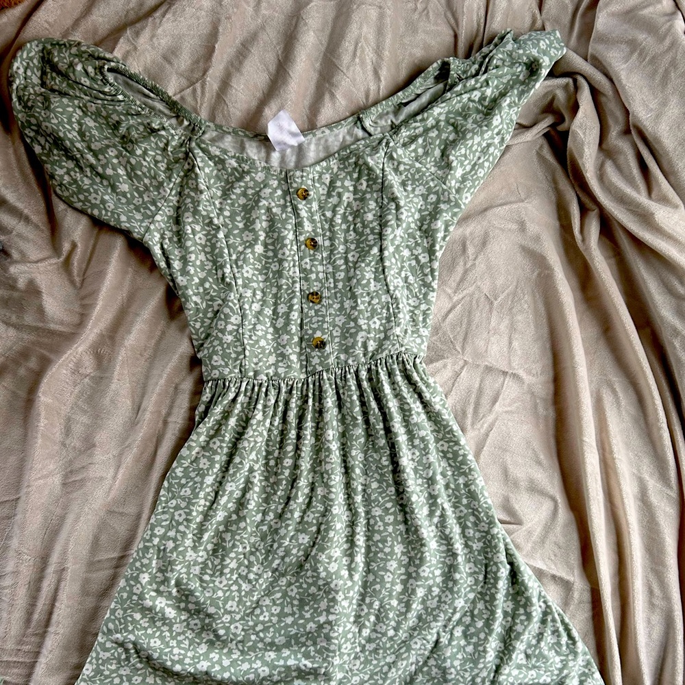 Beautiful women’s mint floral sun dress